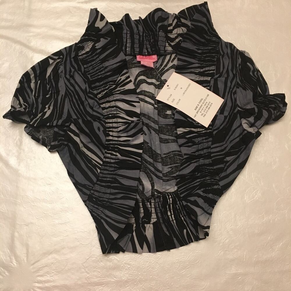 She’s Cool Striped Short Sleeve Open Top Medium